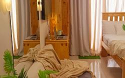 Rustic Studio w/ Balcony, Pool near Mactan Airport