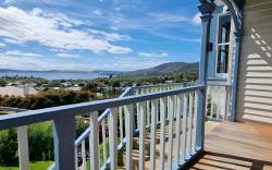 Hill House Hobart - Fantastic views close to city