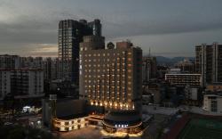 Ji Hotel Longyan Wanbao Plaza