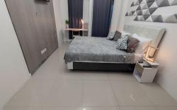 Pakuwon Mall Apartemen Orchard Netflix View Pool