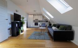 Modern 1-Bed Central Kingston