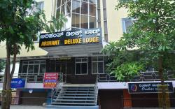 Arihanth deluxe lodge