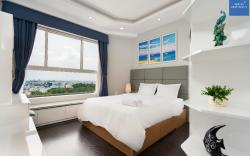 Golden Mansion - Transit Apt Free POOL & GYM