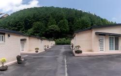 Jeju Albam Oreum House