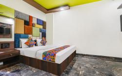 FabExpress Versova Residency - Nr. Kokilaben Hospital