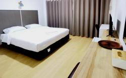 RATANASIRI HOTEL