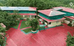 Giriraj Garden Resort