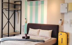 Meridin Sovo 3706  Couple Legoland Netflix BySTAY