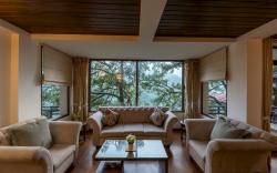 Pine Wood 2bhk Apartment close to Naini Lake 