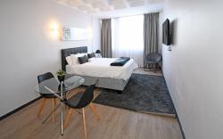The Solo Studio Hotel Apartment