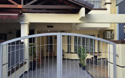 Double-story House in Kuala Lumpur | 10 pax