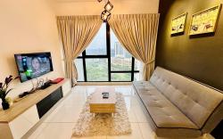 Mosaic 2 Bedroom High Floor Dark Elegance 4-9 pax