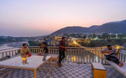Madpackers Rishikesh Laxman Jhula