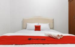 RedDoorz near Trans Studio Mall Cibubur