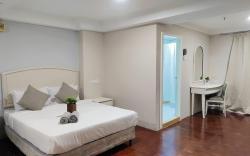 The Little Star Studio Hotel- Star Regency