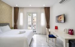 Lotus Hotel 18 Nguyen Phi Khanh 