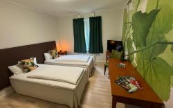 Doppelzimmer mit Bad und Küche