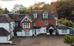 Royal Swan, Ashley Manor - B&B