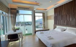 Perfect 1-bedroom studio with 180° view