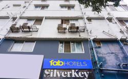 FabHotel Silver Key I - Nr. Aga Kha Palace