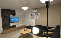 Stylish Luxe Apartment Fr 0004