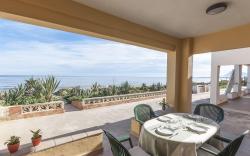 Anna - House In Denia