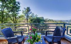 Breeze Mansion With Mountain View