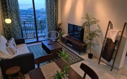 Cozy Nostalgia 2 Rooms 4 Pax - 15 min to JB Town