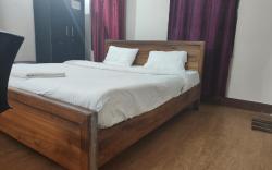 Hotel Purple villa Near care Hospital By Morservices