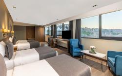 Ezkar Bathonea Art Istanbul