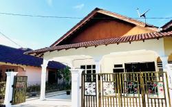 Akasia HomeStay