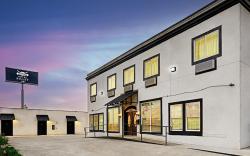 Hotel Dilley Grand