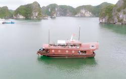 Cat Ba Gem Cruise