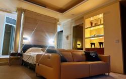 勤美高樓層雙面窗景觀房23樓