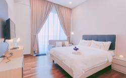 Lovely Seaview /Poolview Studio w Bathtub/parking