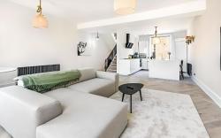 Entire Home - Classic Chelsea Townhouse Maisonette