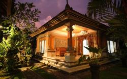 Brata's 2 Bedrooms Homestay with Private Kitchen