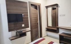 Khaleej Residency, Thousand Lights