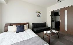 Stylish 1 BR Apt near City Centre for 3Ppl
