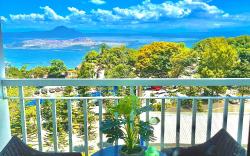 Tagaytay Taal view with Balcony