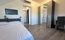 House Crocetta,  Top floor apartment