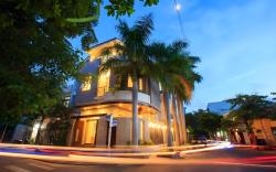 Kim’s House  Entire Villa 6-BR Near My Khe Beach