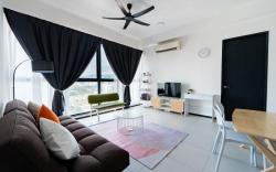 Seaview Infinity Pool 2BR 8pax 2CP Urban Suite