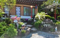 Yonghogang Red Clay Pension Hongcheon