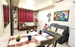 Pet Friendly 2BR Condo, Near Burnham and Session.