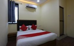 Hotel Crown Near Nesco Center-Oberoi Mall Goregaon East