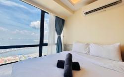 Cozy bedroom with Sea View @ R&F