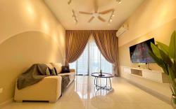 8pax 3BR Luxury Suites Danga Bay Beachside@1903a