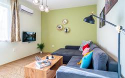 Madrid 2BDR w Free Parking near Metro/Serdika Mall