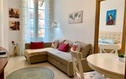 Charming  Flat@HistoricCentre &short walk to Beach